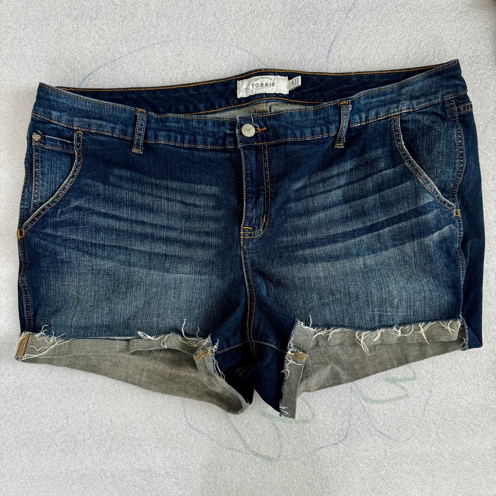 Torrid Raw Hem Cuffed Denim Shorts – Size 24